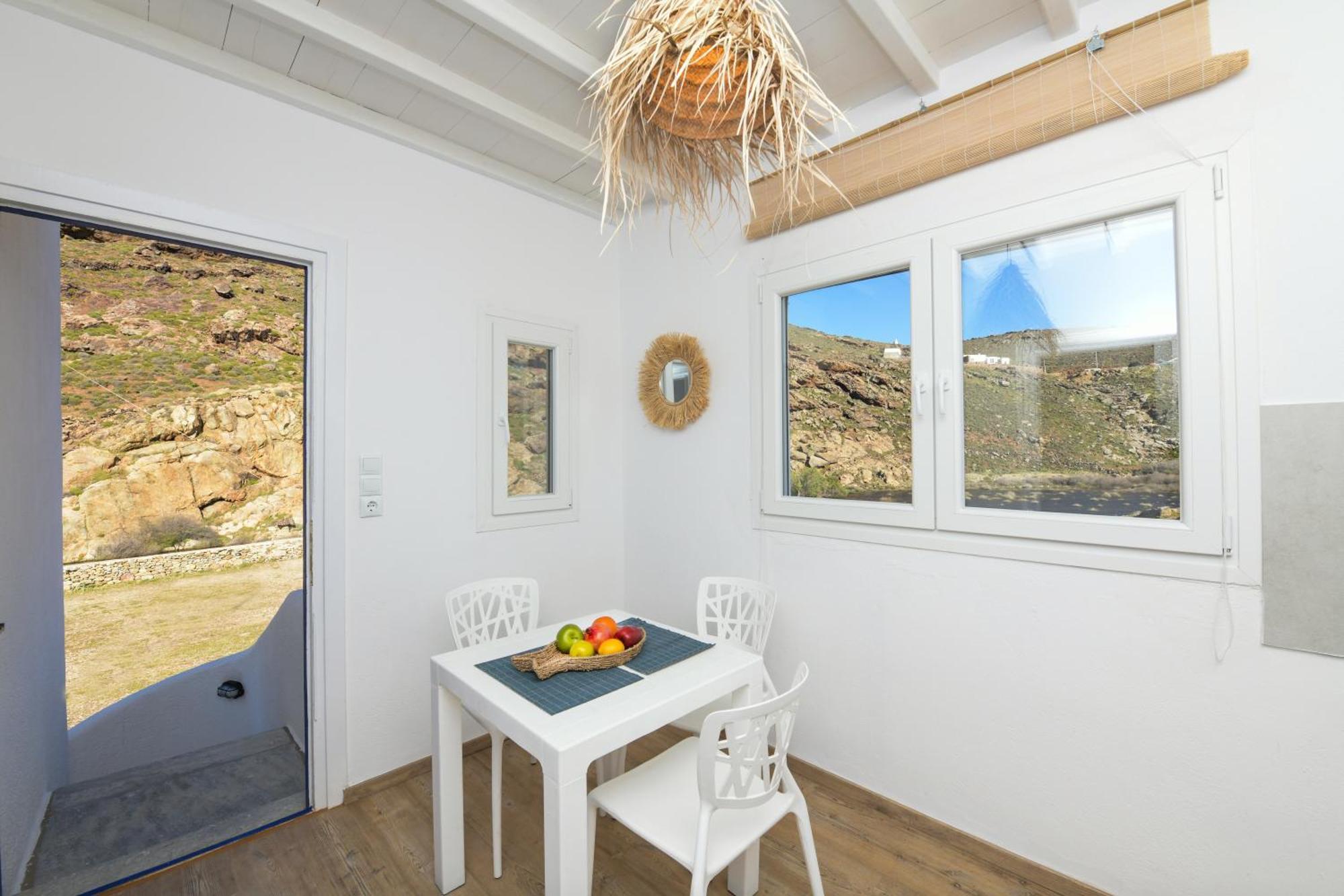 Mz Mykonos Rock Apartment